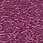 MH Bead - 10032 Brilliant Fuchsia