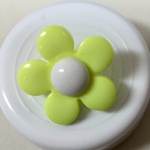 Button - 18mm  Flower Lime Green/White Shank
