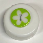 Button -16mm Flower Apple Green