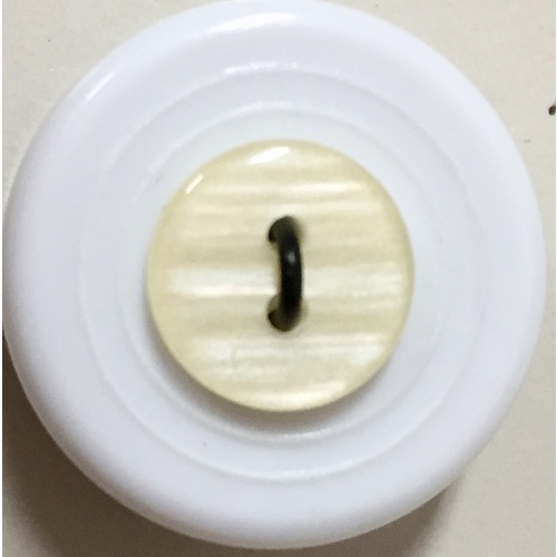 Button - 11mm Cream