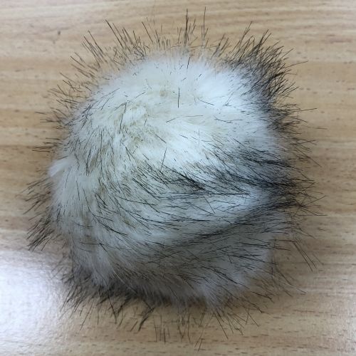 Pom Pom Faux Fur 