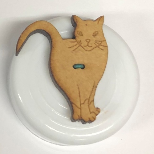 Button -Standing cat wooden