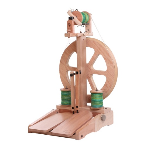 Kiwi 3 Spinning Wheel - Lacquered