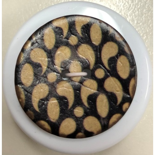 Button - 20mm Coconut Teardrop 20 Beige
